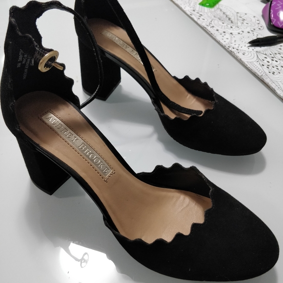 Beautiful shoes - Picture 3 of 7